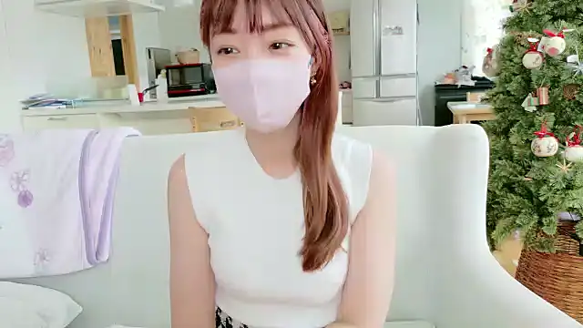 Snapshot of SUZU_1201 chatting on 12-18-25, 01:55 SUZU 1201 online show from 12-18-25, 01:55