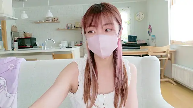 Snapshot of SUZU_1201 chatting on 02-15-26, 02:30 SUZU 1201 online show from 02-15-26, 02:30