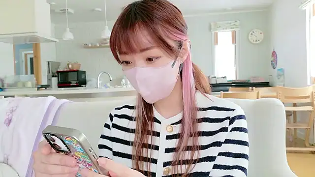 Snapshot of SUZU_1201 chatting on 02-23-26, 01:25 SUZU 1201 online show from 02-23-26, 01:25