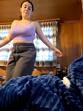 YoungLiisaxx online show from 11-03-25, 03:46