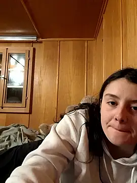 YoungLiisaxx online show from 01-11-26, 05:40