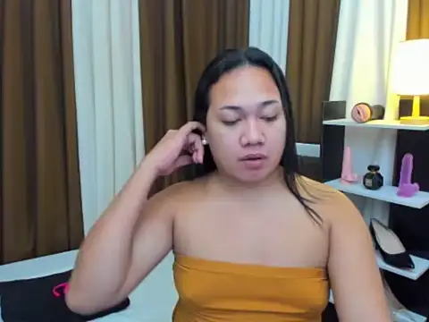 TsUncutKaren online show from 10-22-25, 08:30