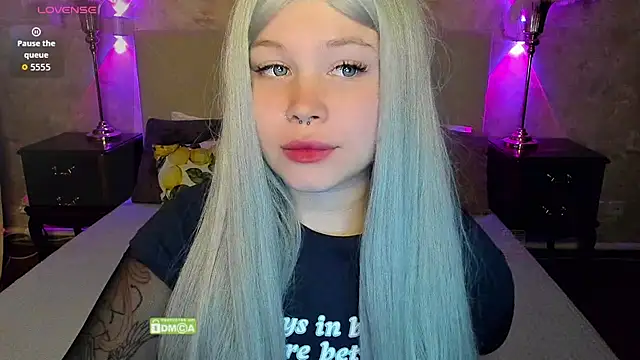 Diana Dream online show from 10-28-25, 10:12