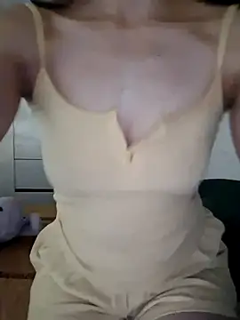 Snapshot of Mlemmz chatting on 07-17-26, 02:34 Mlemmz online show from 07-17-26, 02:34