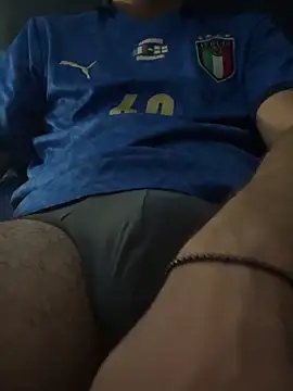 Snapshot of Ggscrotos chatting on 09-11-25, 10:43 Ggscrotos online show from 09-11-25, 10:43