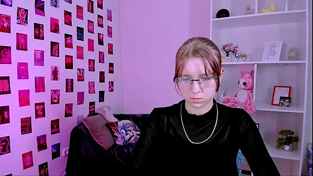 gloria bubble online show from 06-16-26, 07:05