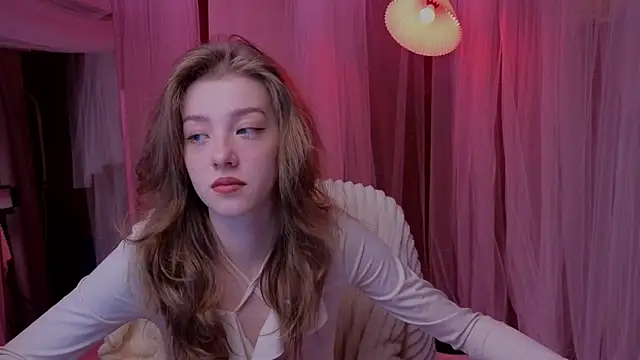 Snapshot of AstraMist chatting on 11-17-25, 05:46 AstraMist online show from 11-17-25, 05:46