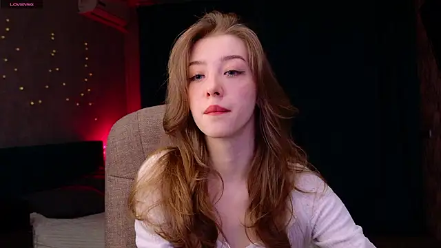 Snapshot of AstraMist chatting on 03-05-26, 04:47 AstraMist online show from 03-05-26, 04:47