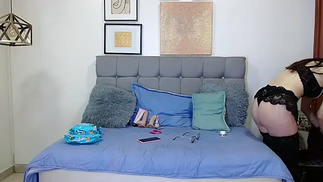  naomi s online show from 04-09-26, 01:27