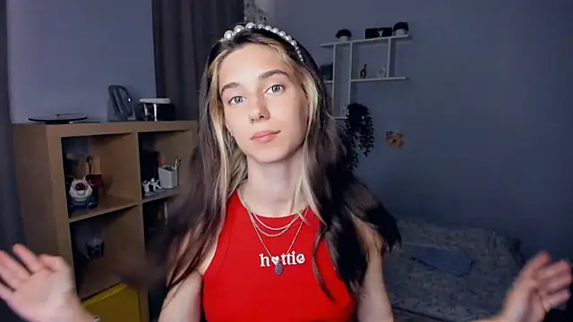 AntonettaTarring online show from 09-10-25, 07:30