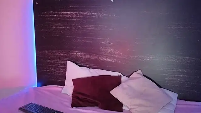 sharlot24 online show from 11-06-25, 12:22