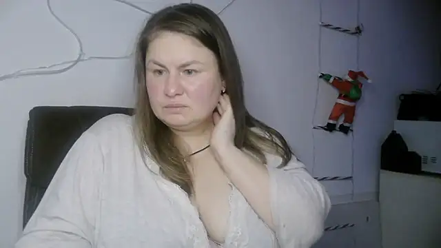 Snapshot of MartaXLove chatting on 12-21-25, 08:27 MartaXLove online show from 12-21-25, 08:27