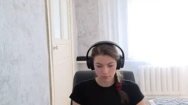 CutieAnny online show from 09-27-25, 06:18