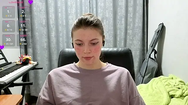 CutieAnny online show from 06-11-26, 08:40