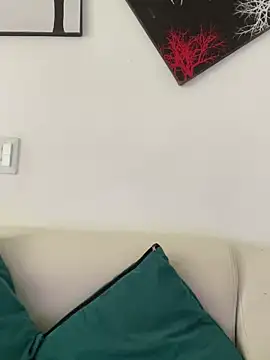 zaracollins01 online show from 09-18-25, 06:32