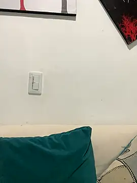 zaracollins01 online show from 09-30-25, 03:55