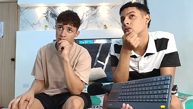 GRETTY BOYS online show from 10-22-25, 07:19