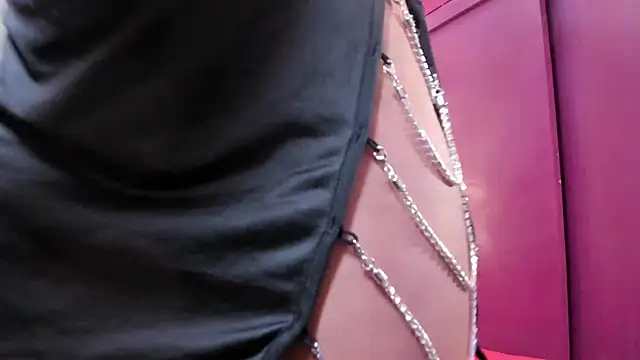 AtheneaBrownn online show from 04-23-26, 07:16