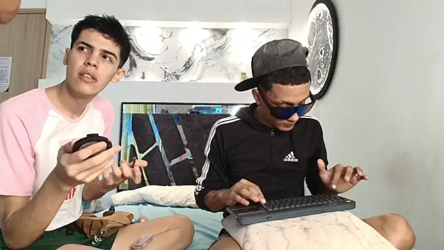 YOUNGS GUYS online show from 09-18-25, 07:16