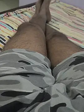 Snapshot of hunk7714 chatting on 11-20-25, 07:24 hunk7714 online show from 11-20-25, 07:24