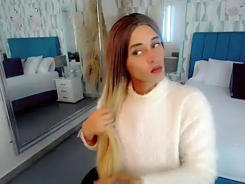 Snapshot of samantha_bliss chatting on 10-12-25, 07:13 samantha bliss online show from 10-12-25, 07:13