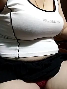 Snapshot of Tasu774 chatting on 09-24-25, 03:32 Tasu774 online show from 09-24-25, 03:32