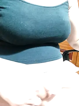 Snapshot of Tasu774 chatting on 09-25-25, 09:02 Tasu774 online show from 09-25-25, 09:02