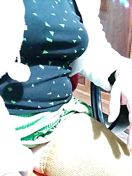 Snapshot of Tasu774 chatting on 10-24-25, 10:06 Tasu774 online show from 10-24-25, 10:06