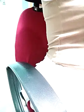 Snapshot of Tasu774 chatting on 11-11-25, 01:49 Tasu774 online show from 11-11-25, 01:49