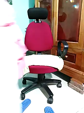 Snapshot of Tasu774 chatting on 12-14-25, 08:52 Tasu774 online show from 12-14-25, 08:52