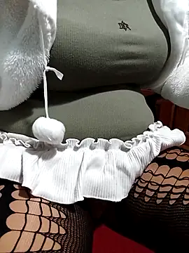 Snapshot of Tasu774 chatting on 01-07-26, 02:25 Tasu774 online show from 01-07-26, 02:25