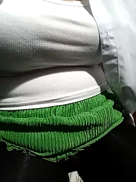 Snapshot of Tasu774 chatting on 03-05-26, 11:01 Tasu774 online show from 03-05-26, 11:01