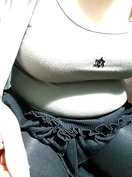 Snapshot of Tasu774 chatting on 03-09-26, 10:41 Tasu774 online show from 03-09-26, 10:41