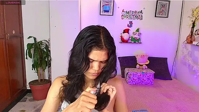 emycarver09 online show from 12-05-25, 11:52