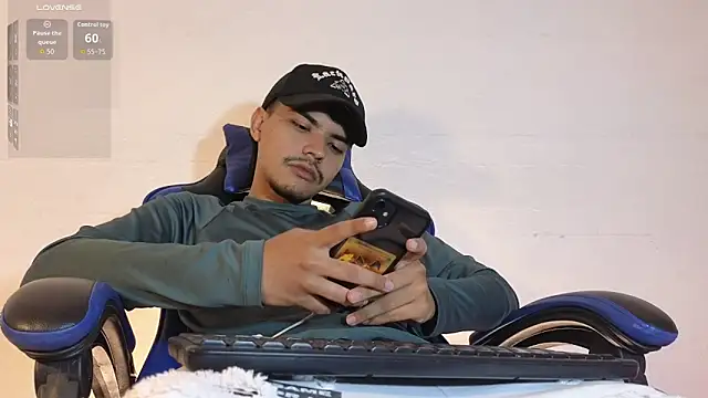 Snowlann online show from 01-07-26, 03:53