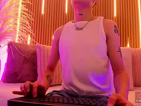 ArianaSantana online show from 12-03-25, 12:47