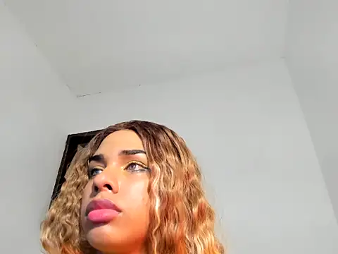 Snapshot of calliedemon_ chatting on 03-07-26, 04:20 calliedemon online show from 03-07-26, 04:20