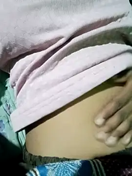 Snapshot of Pari_queen_44 chatting on 10-01-25, 04:24 Pari queen 44 online show from 10-01-25, 04:24