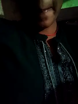 Snapshot of Pari_queen_44 chatting on 10-09-25, 01:09 Pari queen 44 online show from 10-09-25, 01:09