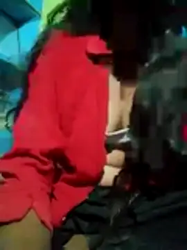 Snapshot of Pari_queen_44 chatting on 10-26-25, 04:57 Pari queen 44 online show from 10-26-25, 04:57