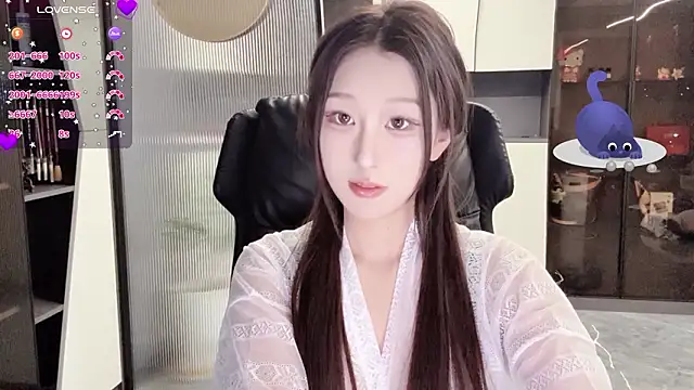 Snapshot of Winnie666- chatting on 02-11-26, 05:51 Winnie666- online show from 02-11-26, 05:51