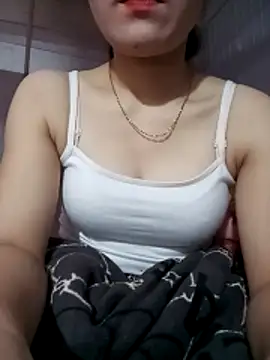 LucyyLy online show from 12-17-25, 11:22