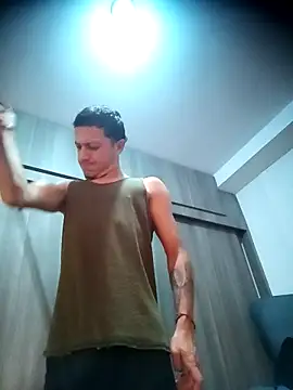 Snapshot of DebutingPathway chatting on 10-18-25, 04:41 DebutingPathway online show from 10-18-25, 04:41