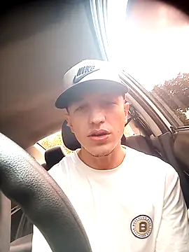 Snapshot of DebutingPathway chatting on 11-09-25, 01:09 DebutingPathway online show from 11-09-25, 01:09