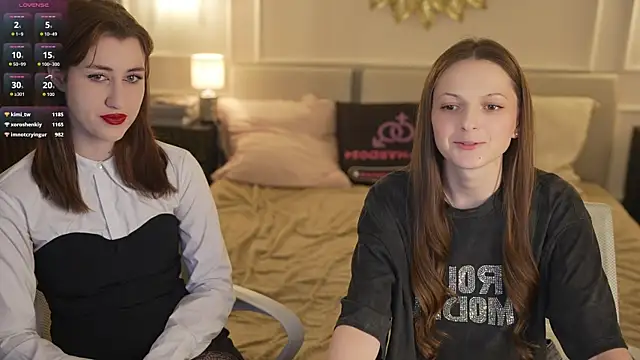 Snapshot of _Dasha_054 chatting on 10-13-25, 02:28 Dasha 054 online show from 10-13-25, 02:28