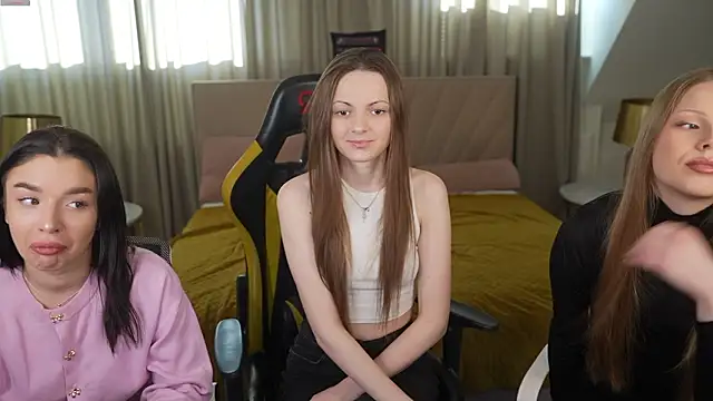 Snapshot of _Dasha_054 chatting on 02-03-26, 11:37 Dasha 054 online show from 02-03-26, 11:37