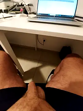 Snapshot of hpp66 chatting on 11-23-25, 05:35 hpp66 online show from 11-23-25, 05:35