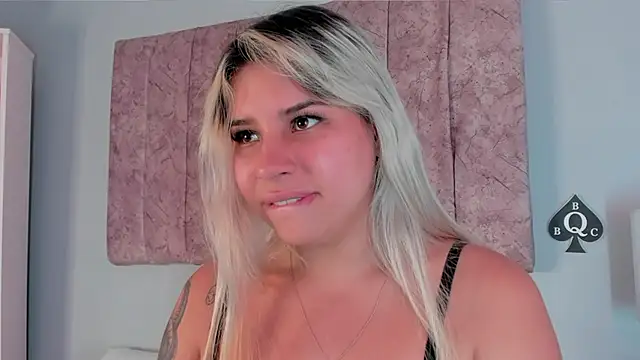 naomi sanz online show from 11-30-25, 06:56