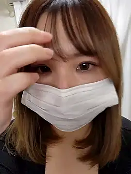 Snapshot of --MIYUKI chatting on 12-01-25, 03:22 --MIYUKI online show from 12-01-25, 03:22