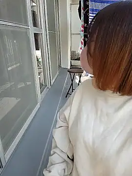 Snapshot of --MIYUKI chatting on 04-03-26, 04:21 --MIYUKI online show from 04-03-26, 04:21